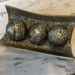 Silver / Great Tray and Orbs